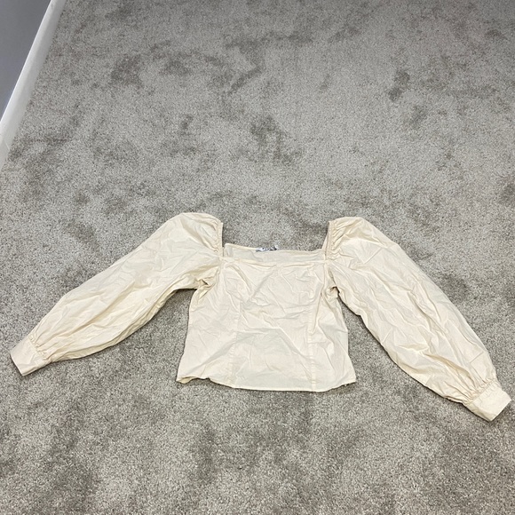 NAKD Puff Sleeve Blouse - Picture 2 of 5